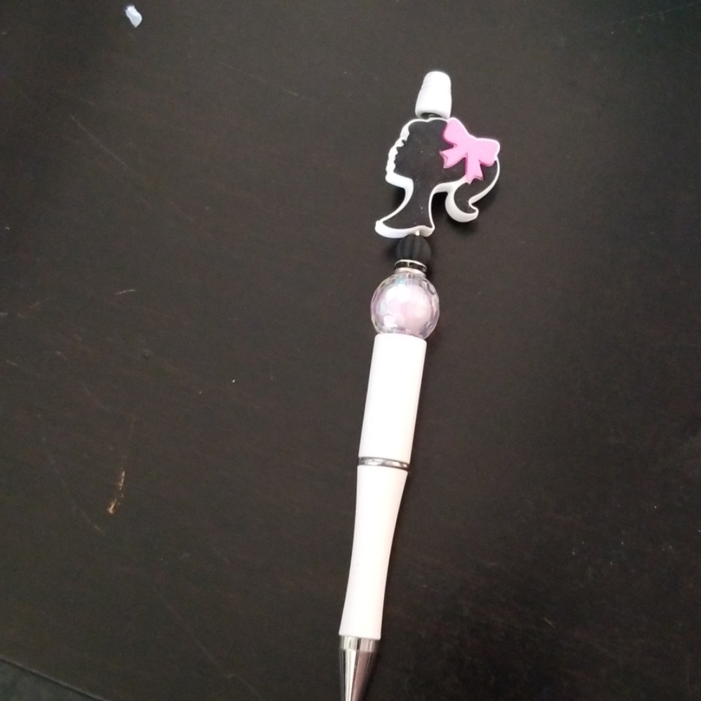 Beaded pen
